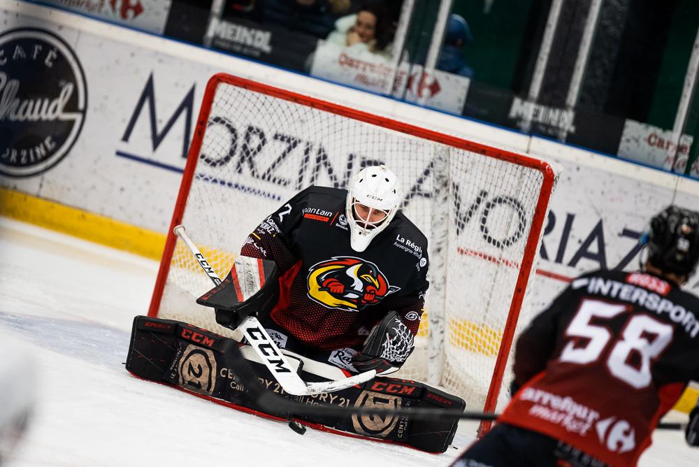 Morzine-Avoriaz 7 - 0 Angers II
