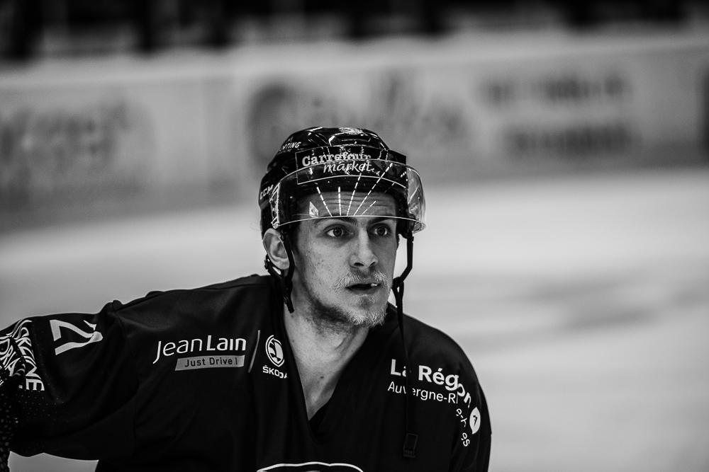 Morzine-Avoriaz 7 - 0 Angers II