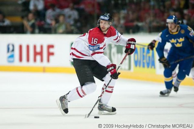 Photo hockey reportage CM 09 1/2 : Le Canada sera l'autre finaliste