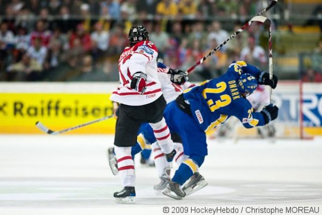 Photo hockey reportage CM 09 1/2 : Le Canada sera l'autre finaliste