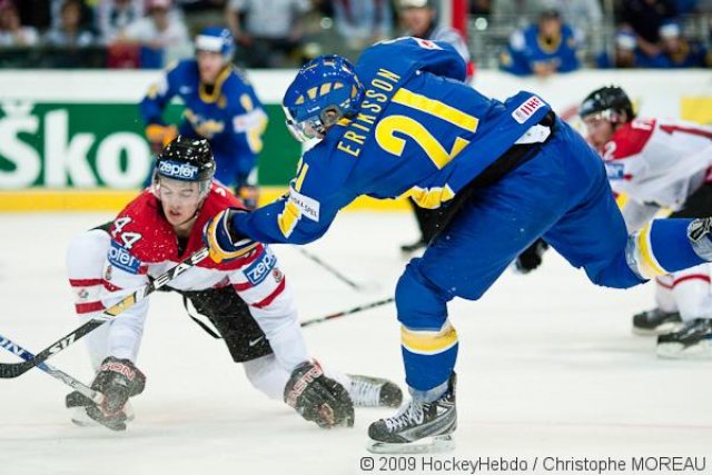 Photo hockey reportage CM 09 1/2 : Le Canada sera l'autre finaliste