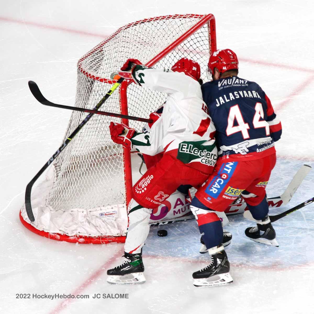 Grenoble  2 - 1 Cergy-Pontoise