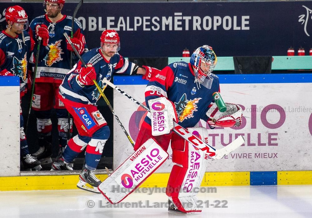 Grenoble  7 - 2 Cergy-Pontoise