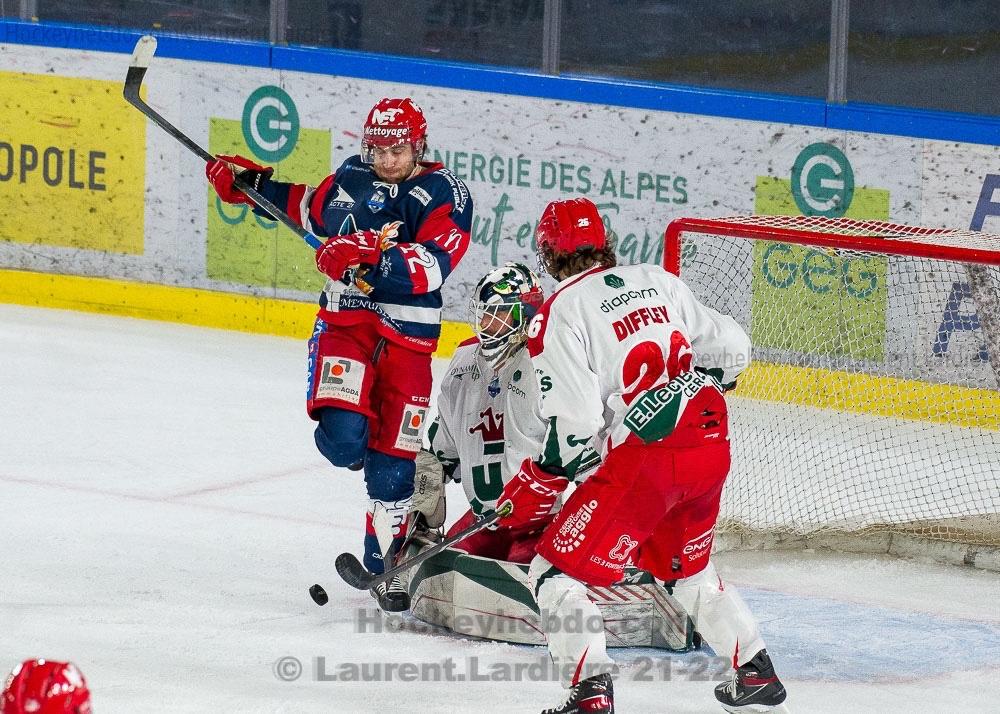 Grenoble  7 - 2 Cergy-Pontoise