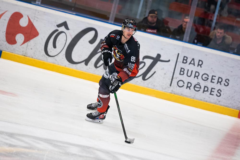 Morzine-Avoriaz 5 - 1 Roanne