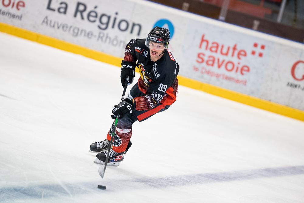 Morzine-Avoriaz 5 - 1 Roanne