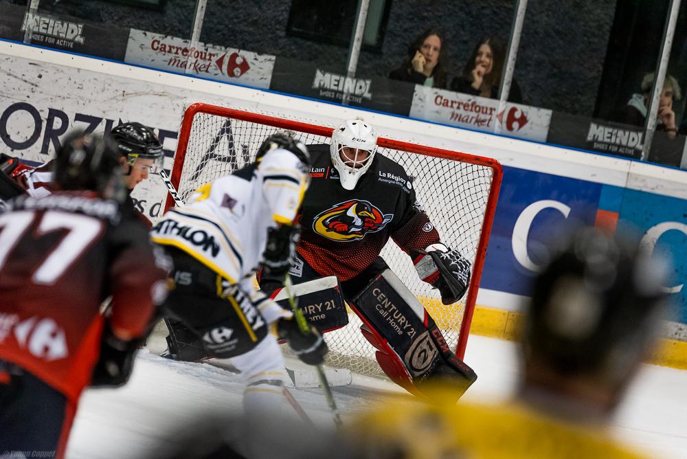 Morzine-Avoriaz 5 - 1 Roanne