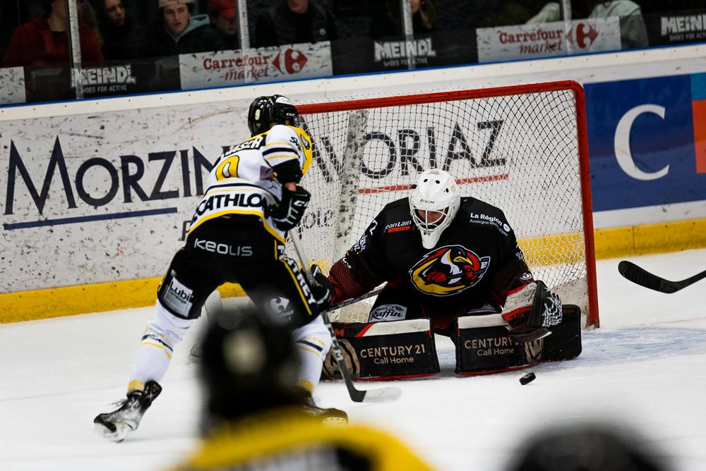 Morzine-Avoriaz 5 - 1 Roanne