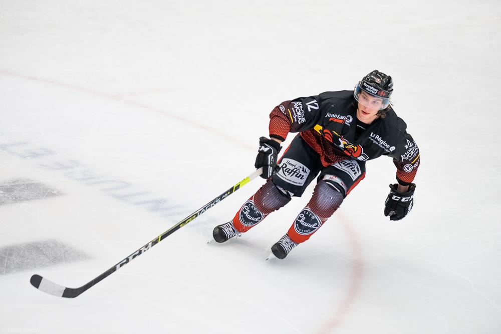 Morzine-Avoriaz 5 - 1 Roanne
