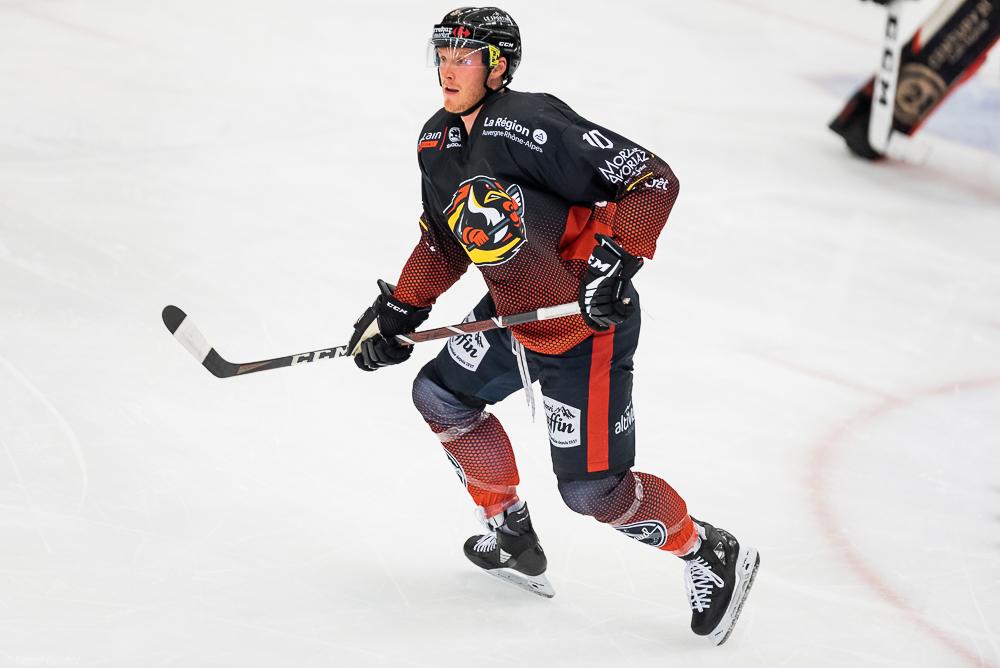 Morzine-Avoriaz 5 - 1 Roanne