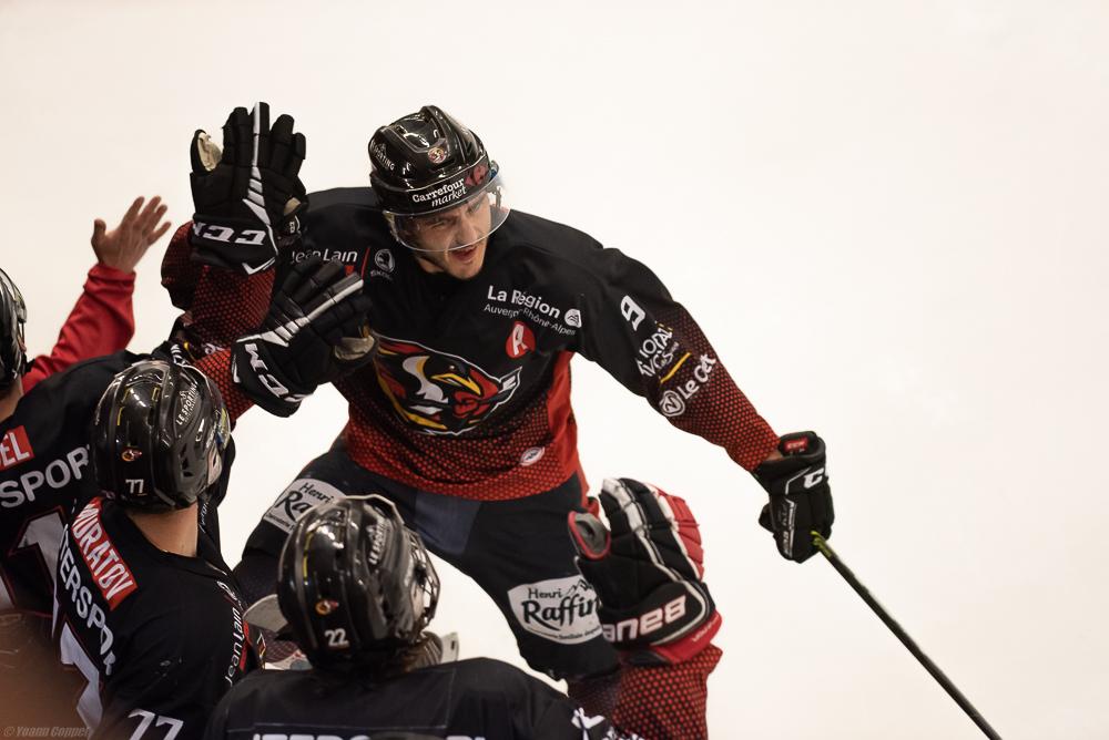 Morzine-Avoriaz 5 - 1 Roanne