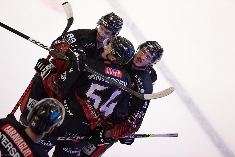 Morzine-Avoriaz 5 - 1 Roanne
