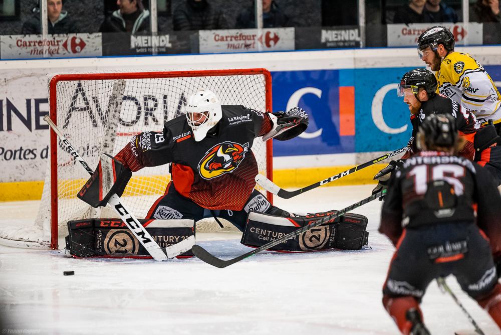 Morzine-Avoriaz 5 - 1 Roanne