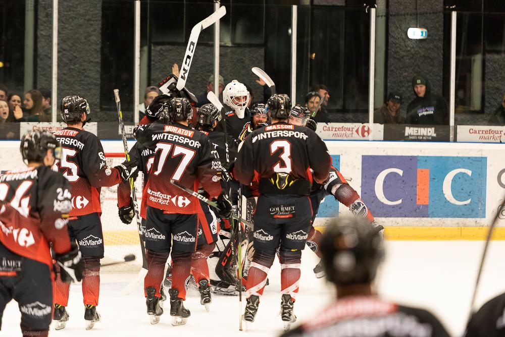 Morzine-Avoriaz 5 - 1 Roanne