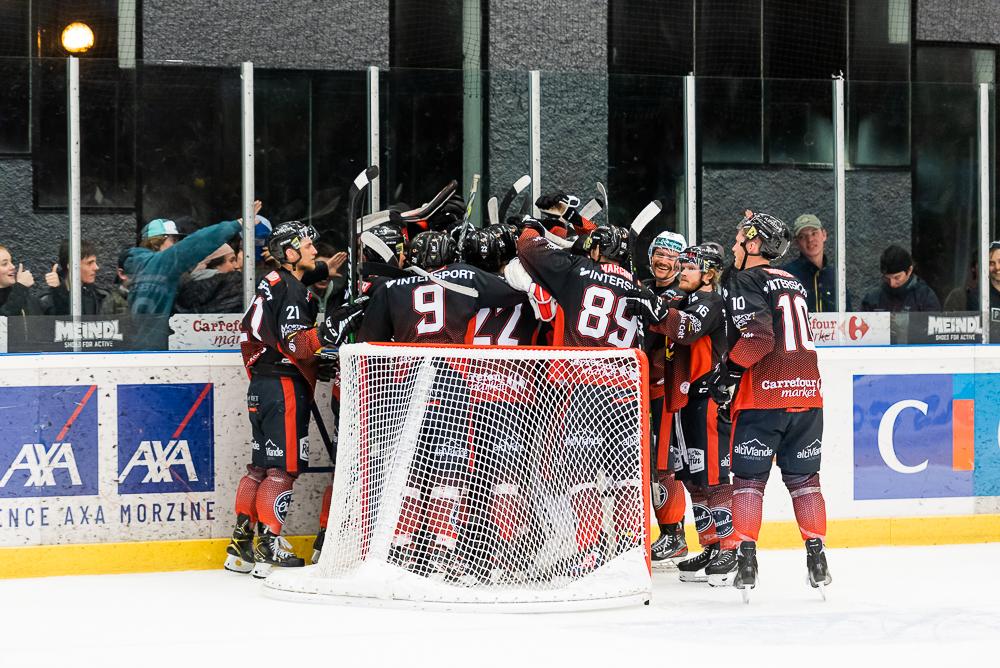 Morzine-Avoriaz 5 - 1 Roanne