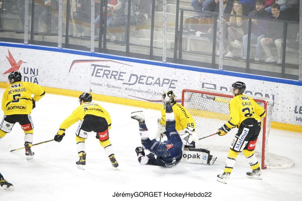 Angers  3 - 4 Rouen