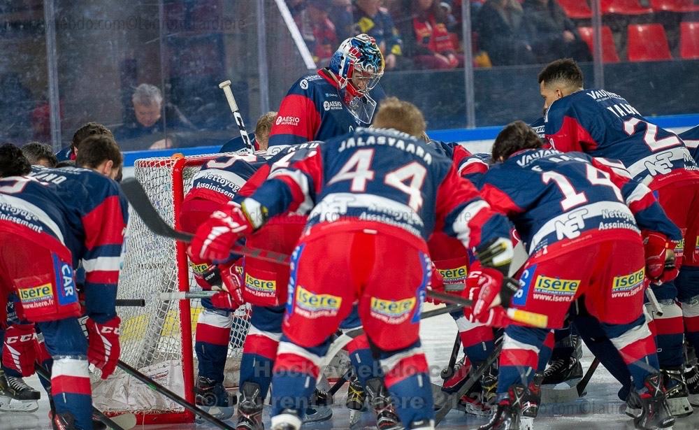 Grenoble  7 - 0 Cergy-Pontoise