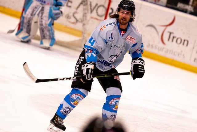 Photo hockey match Morzine-Avoriaz - Courchevel-Méribel-Pralognan le 09/04/2022