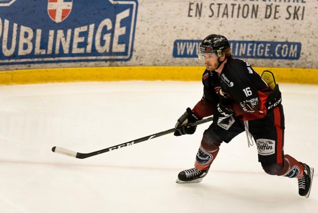 Photo hockey match Morzine-Avoriaz - Courchevel-Méribel-Pralognan le 09/04/2022