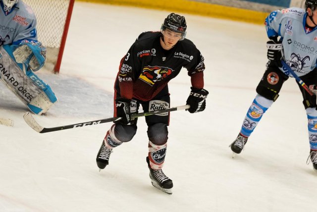 Photo hockey match Morzine-Avoriaz - Courchevel-Méribel-Pralognan le 09/04/2022