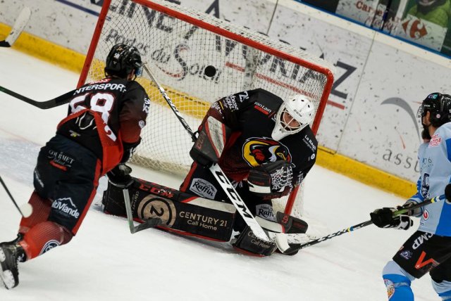 Photo hockey match Morzine-Avoriaz - Courchevel-Méribel-Pralognan le 09/04/2022