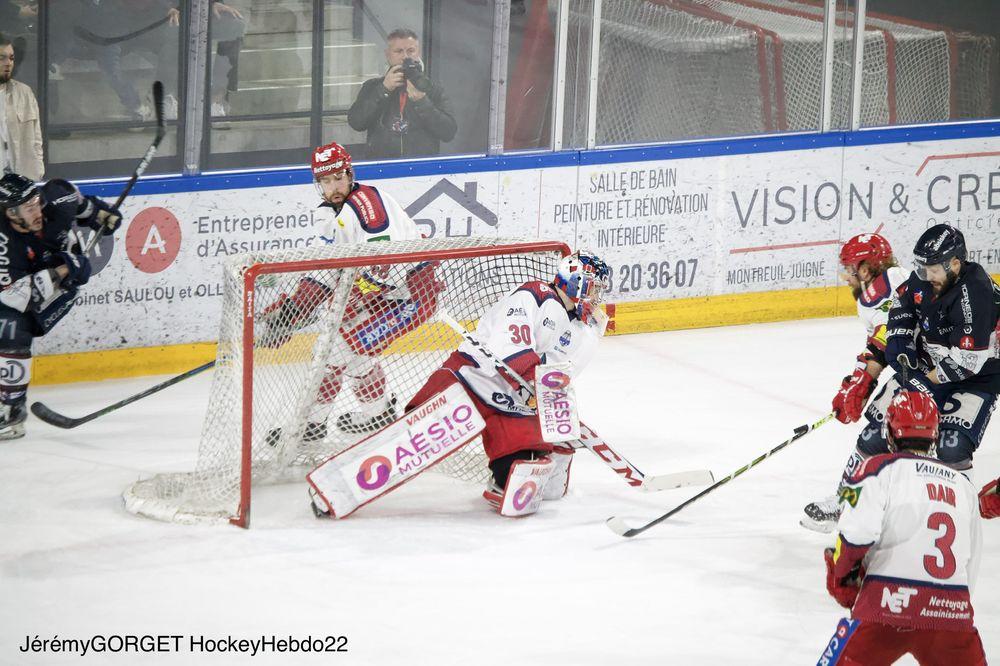 Angers  4 - 5 Grenoble 