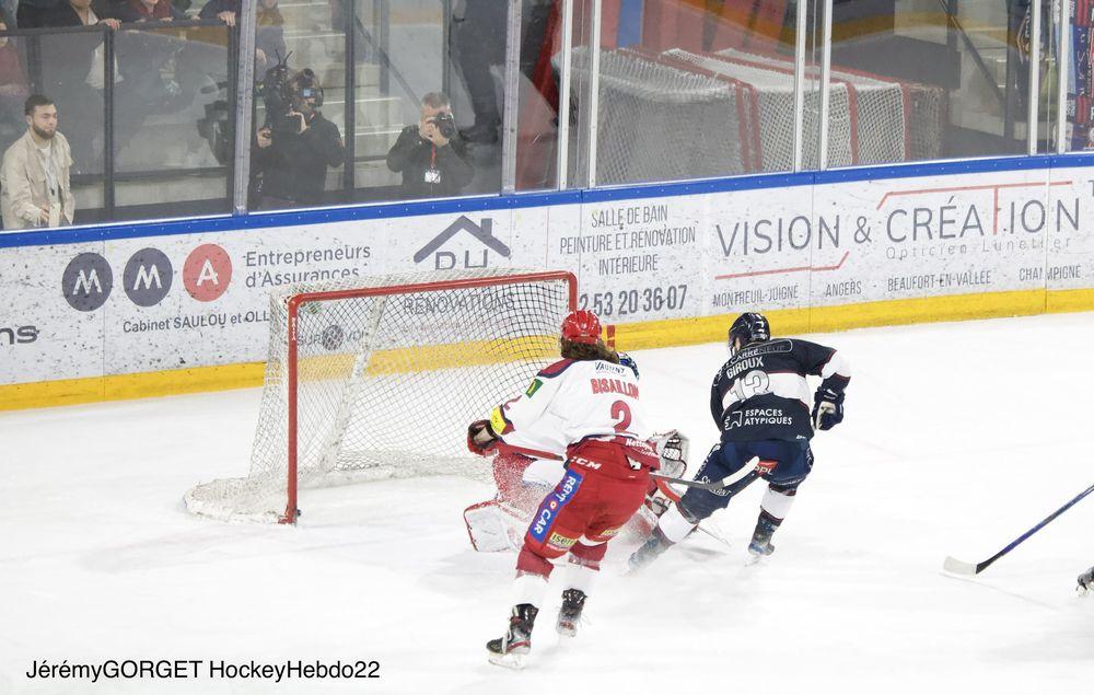 Angers  4 - 5 Grenoble 