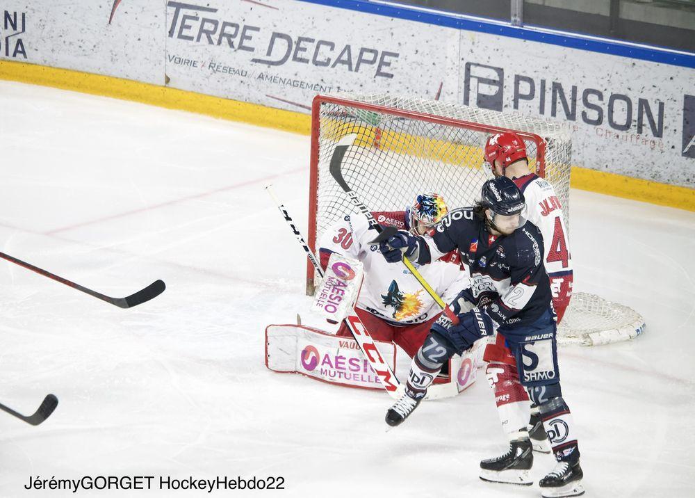 Angers  4 - 5 Grenoble 