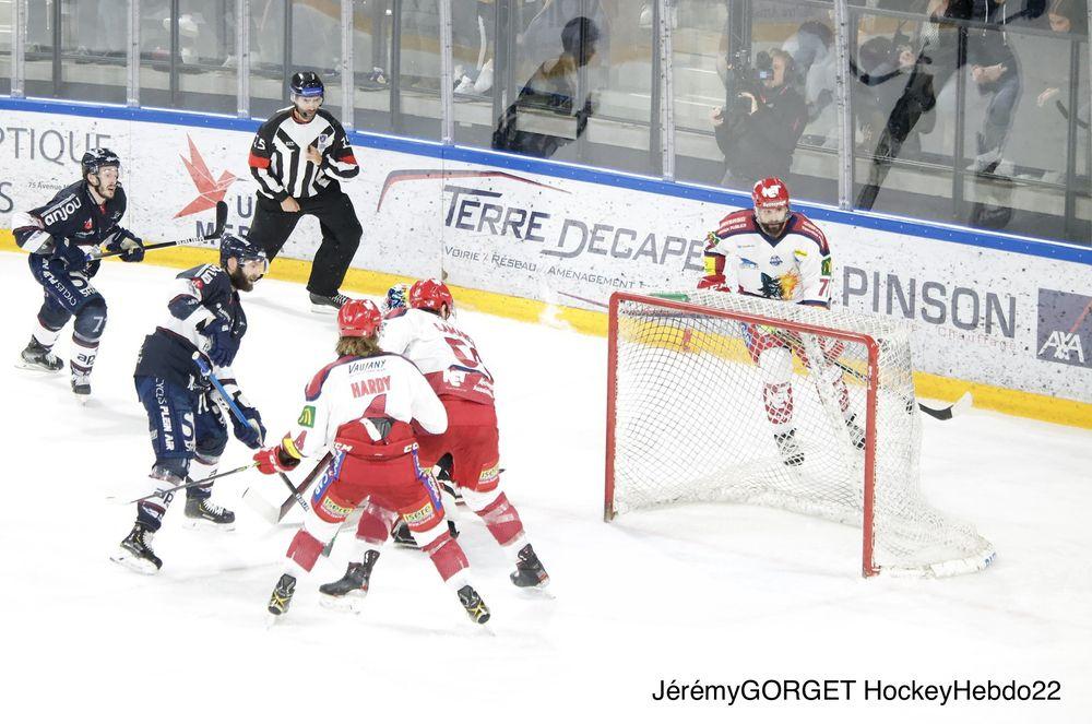 Angers  4 - 5 Grenoble 