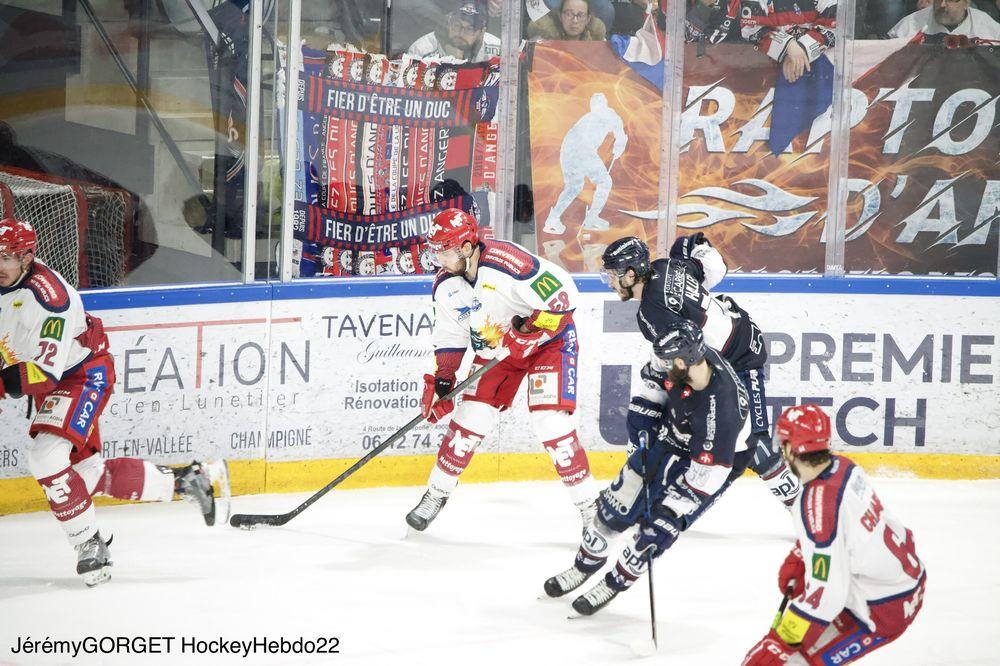 Angers  4 - 5 Grenoble 