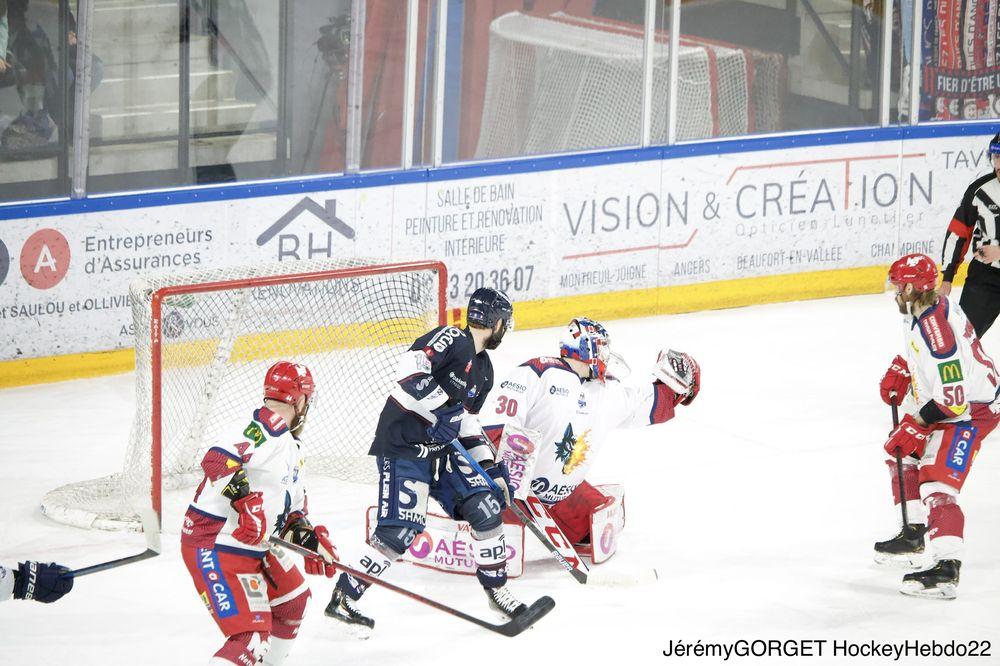 Angers  2 - 3 Grenoble 