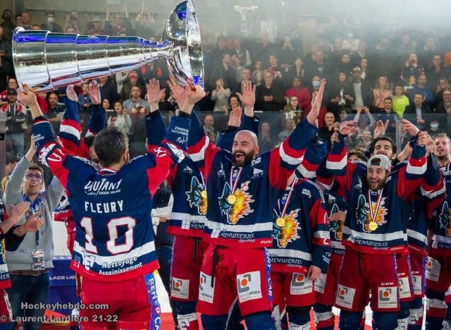 Photo hockey match Grenoble  - Angers  le 13/04/2022