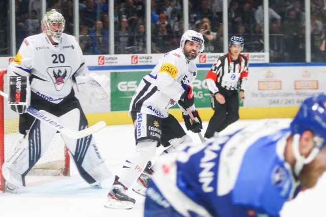 Photo hockey match Zürich - Fribourg le 14/04/2022