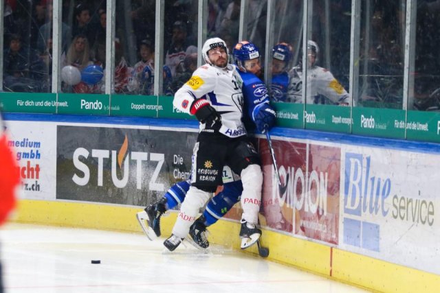 Photo hockey match Zürich - Fribourg le 14/04/2022
