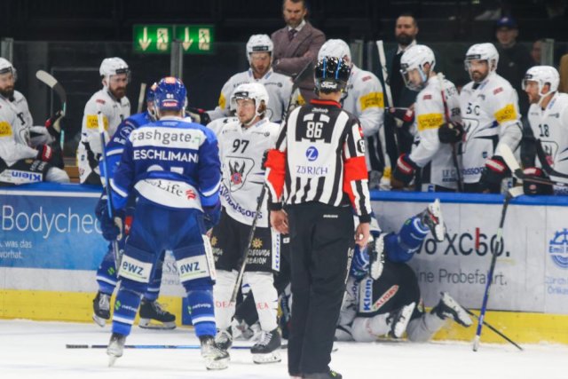 Photo hockey match Zürich - Fribourg le 14/04/2022