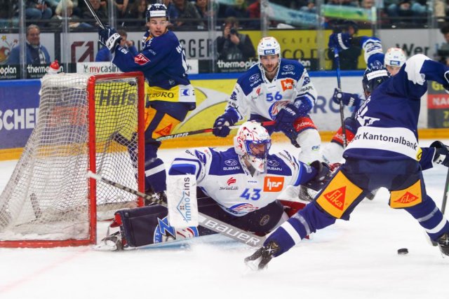Photo hockey match Zug - Zürich le 18/04/2022