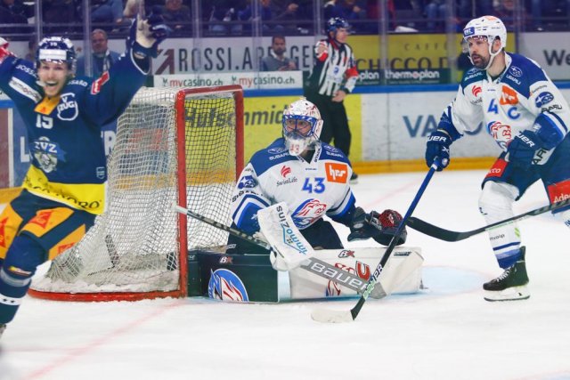 Photo hockey match Zug - Zürich le 18/04/2022