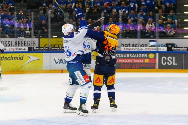 Photo hockey match Zug - Zürich le 23/04/2022