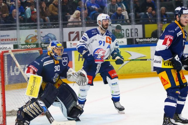 Photo hockey match Zug - Zürich le 23/04/2022