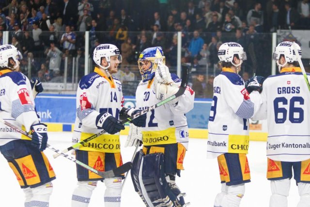 Photo hockey match Zürich - Zug le 25/04/2022