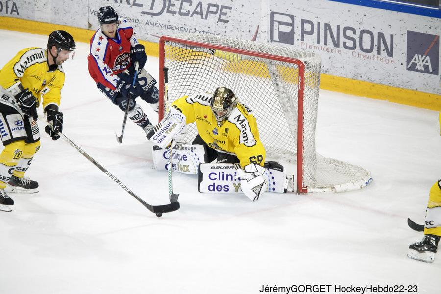 Angers  2 - 3 Rouen