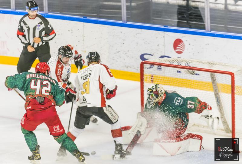 Cergy-Pontoise 4 - 2 Chamonix 