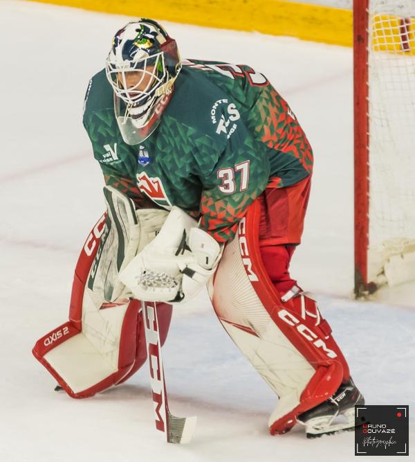 Cergy-Pontoise 4 - 2 Chamonix 