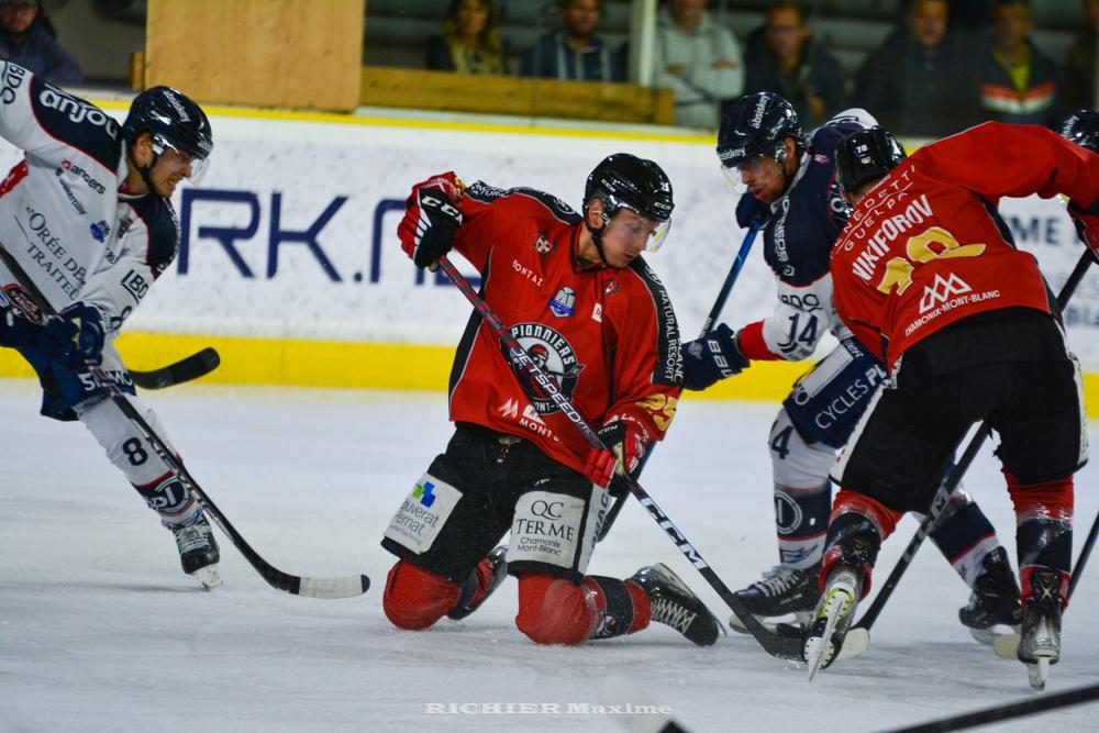 Chamonix  2 - 4 Angers 