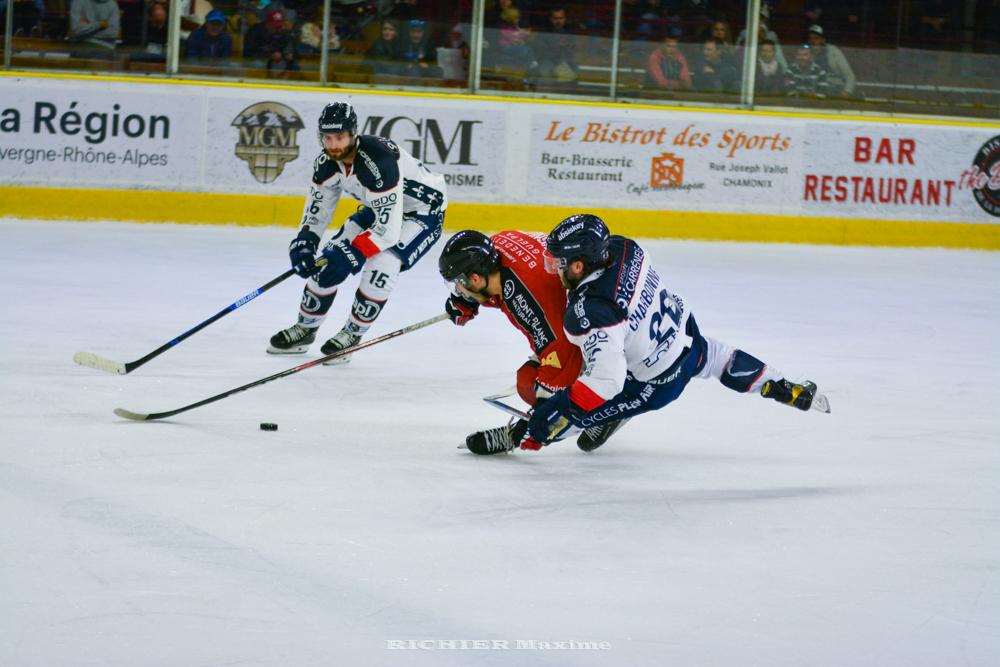 Chamonix  2 - 4 Angers 