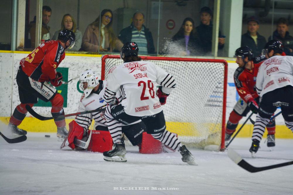 Chamonix  3 - 2 Briançon 