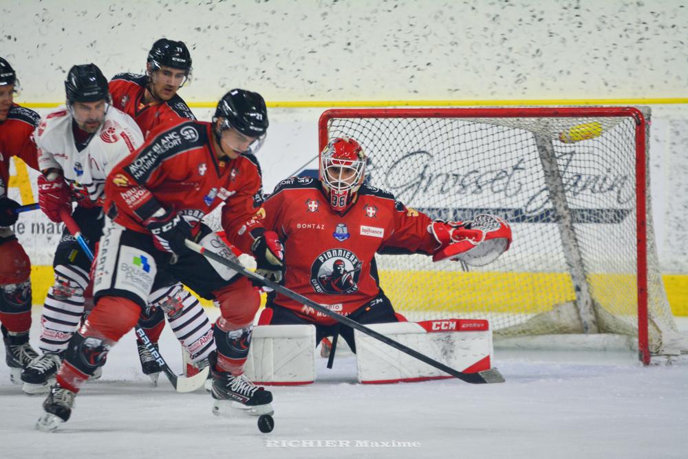 Chamonix  3 - 2 Briançon 