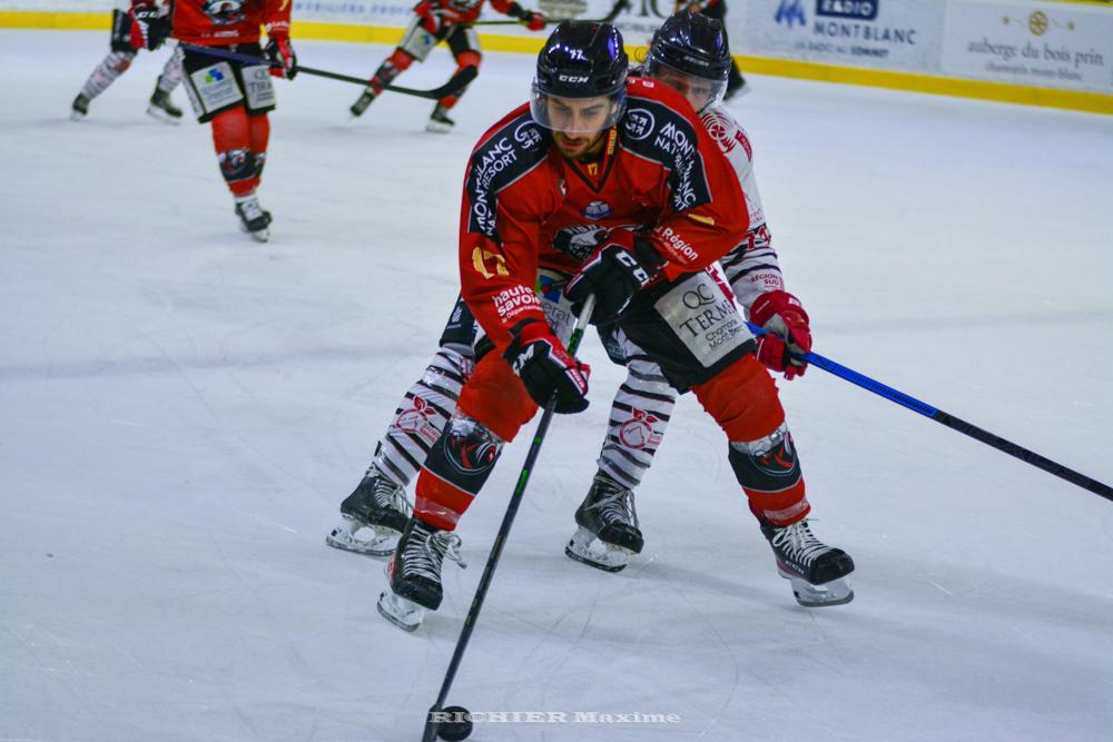 Chamonix  3 - 2 Briançon 