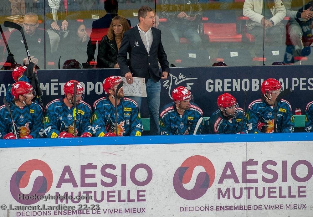 Grenoble  7 - 1 Anglet