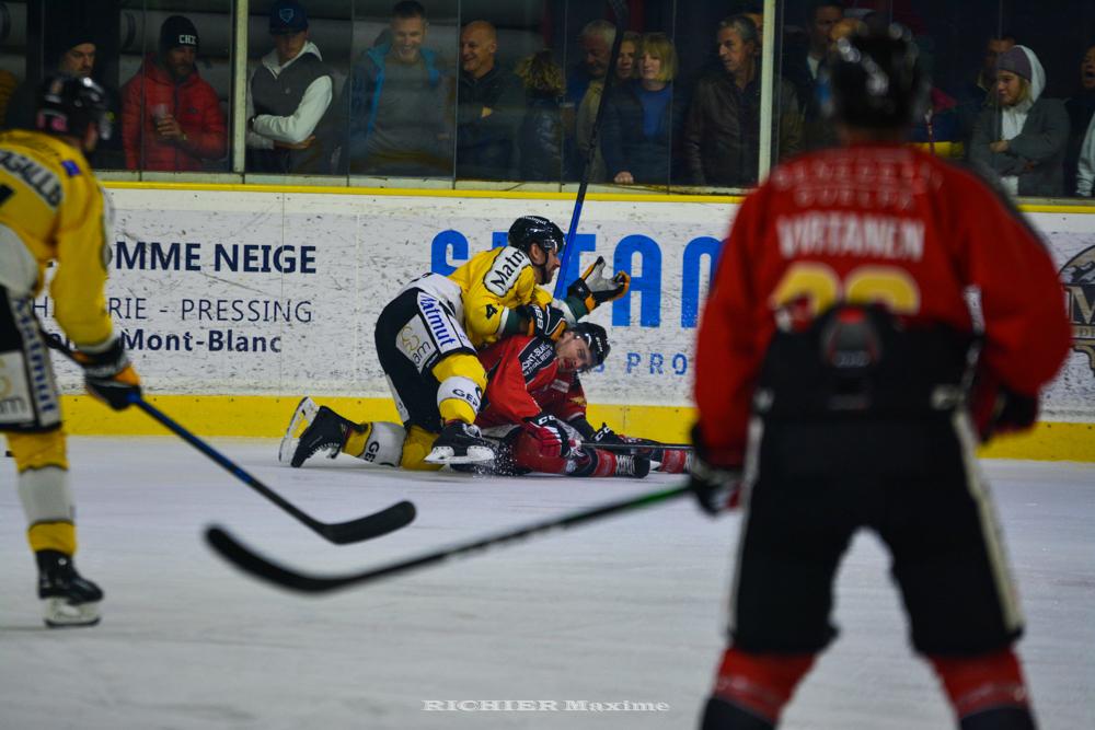 Chamonix  3 - 5 Rouen